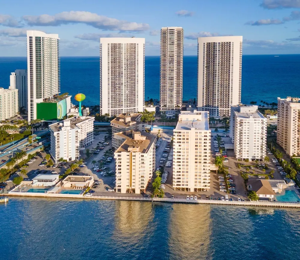 1830 OCEAN DR #4710 Hallandale Beach, FL 33009