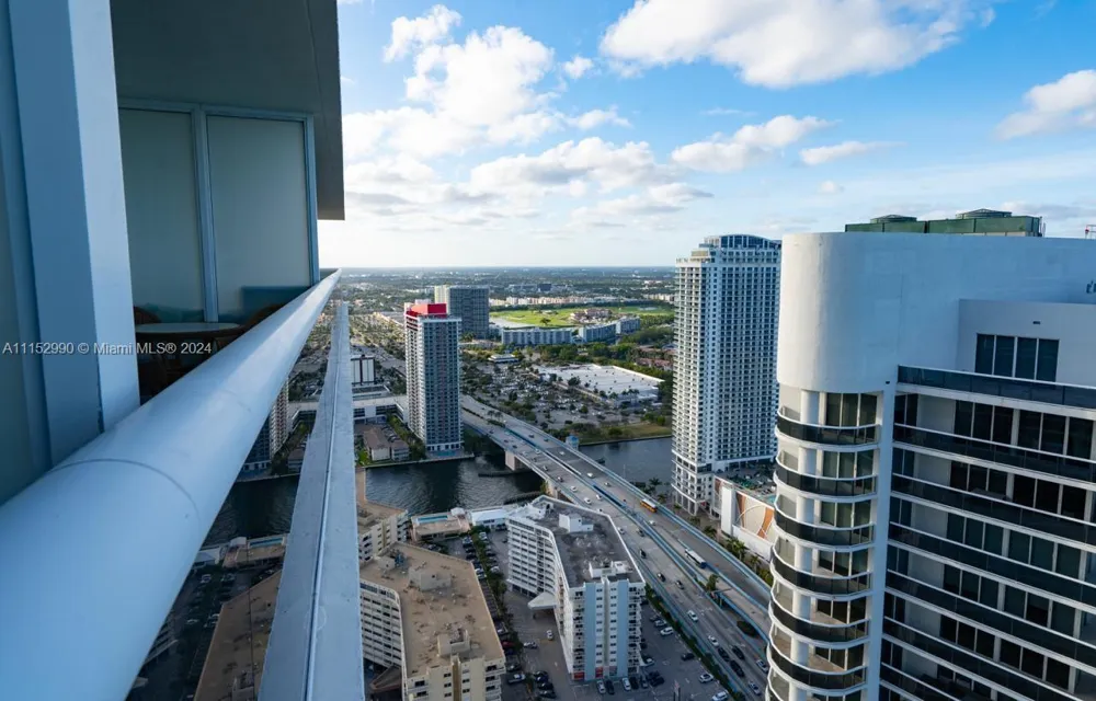 1830 OCEAN DR #4710 Hallandale Beach, FL 33009
