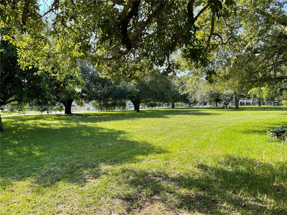 7227 Taft St Pembroke Pines, FL 33024