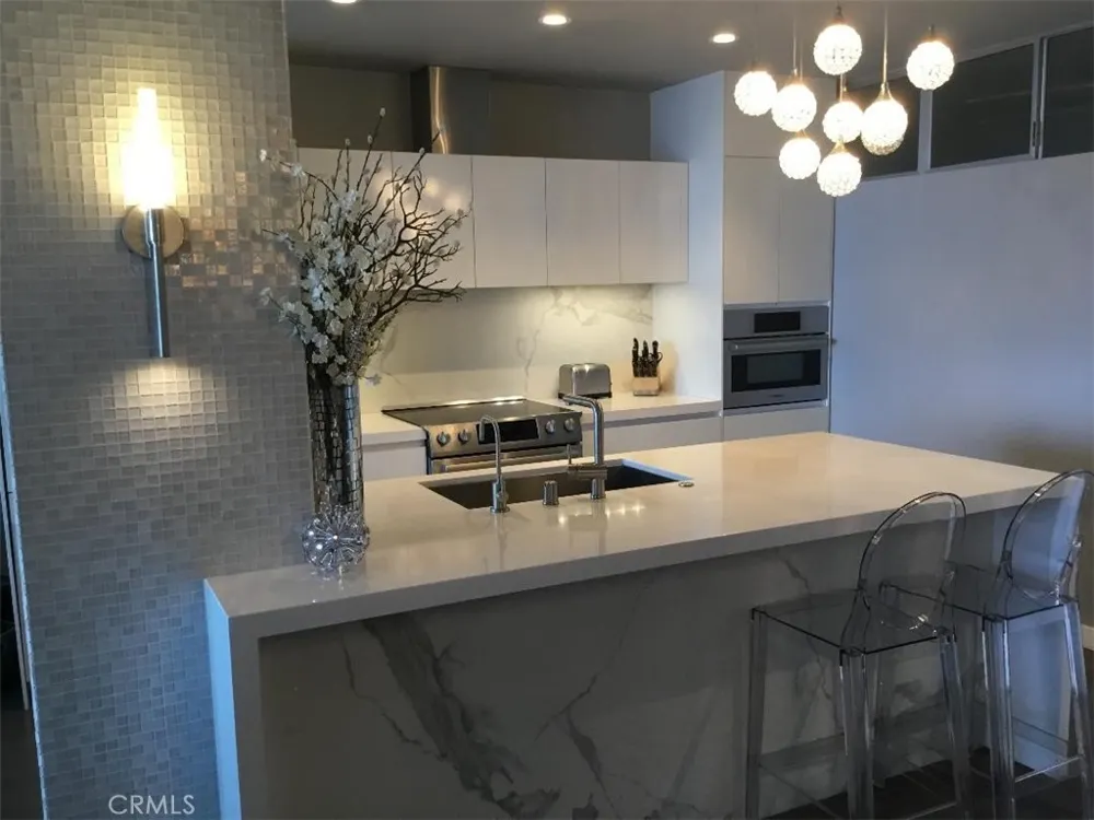 31755 Coast #105 Laguna Beach, CA 92651