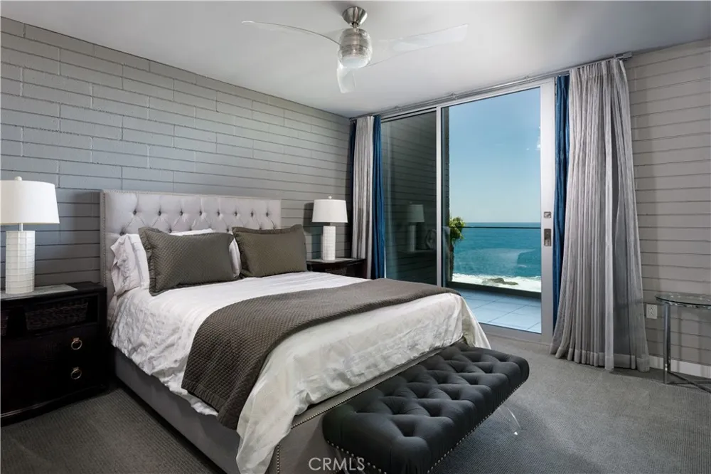 31755 Coast #105 Laguna Beach, CA 92651