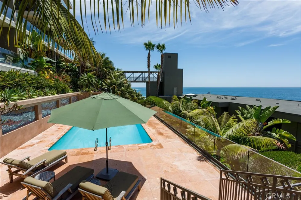 31755 Coast #105 Laguna Beach, CA 92651