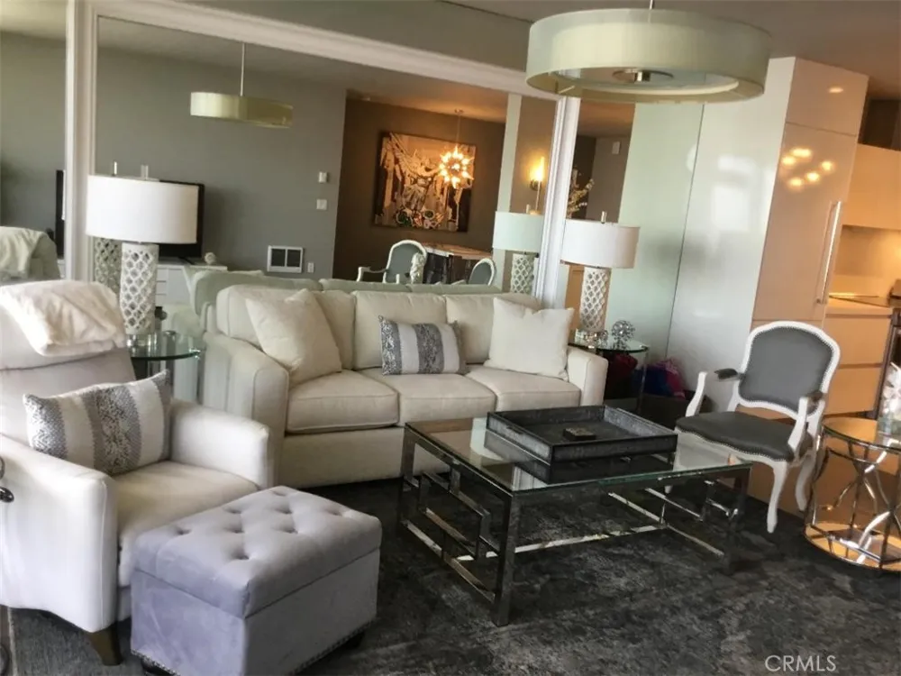 31755 Coast #105 Laguna Beach, CA 92651