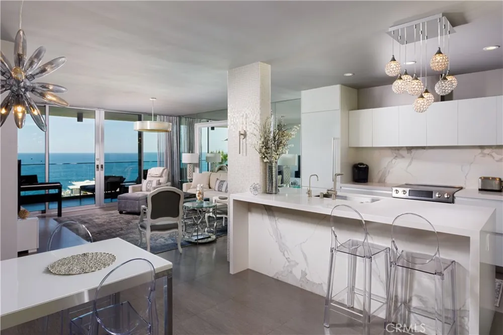 31755 Coast #105 Laguna Beach, CA 92651