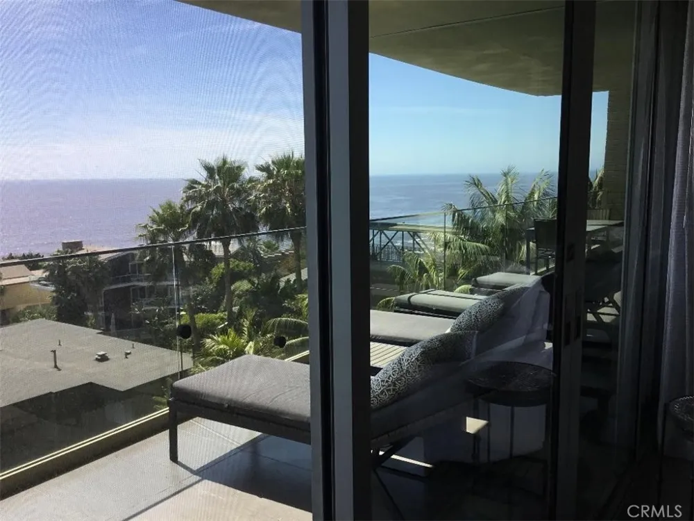 31755 Coast #105 Laguna Beach, CA 92651