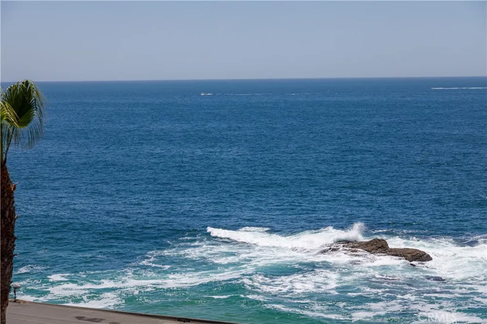 31755 Coast #105 Laguna Beach, CA 92651