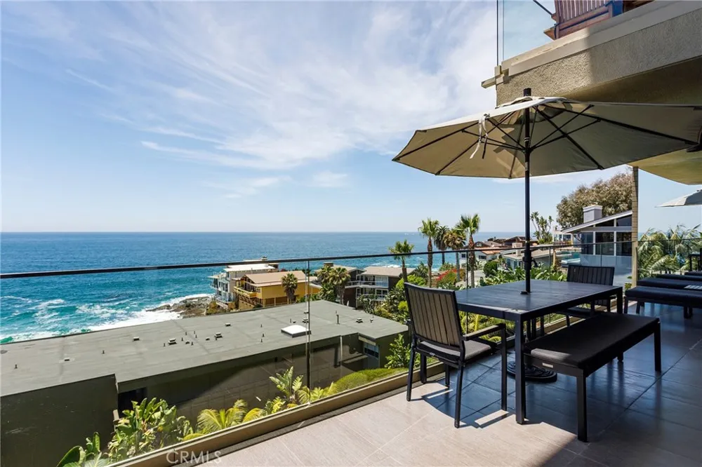 31755 Coast #105 Laguna Beach, CA 92651