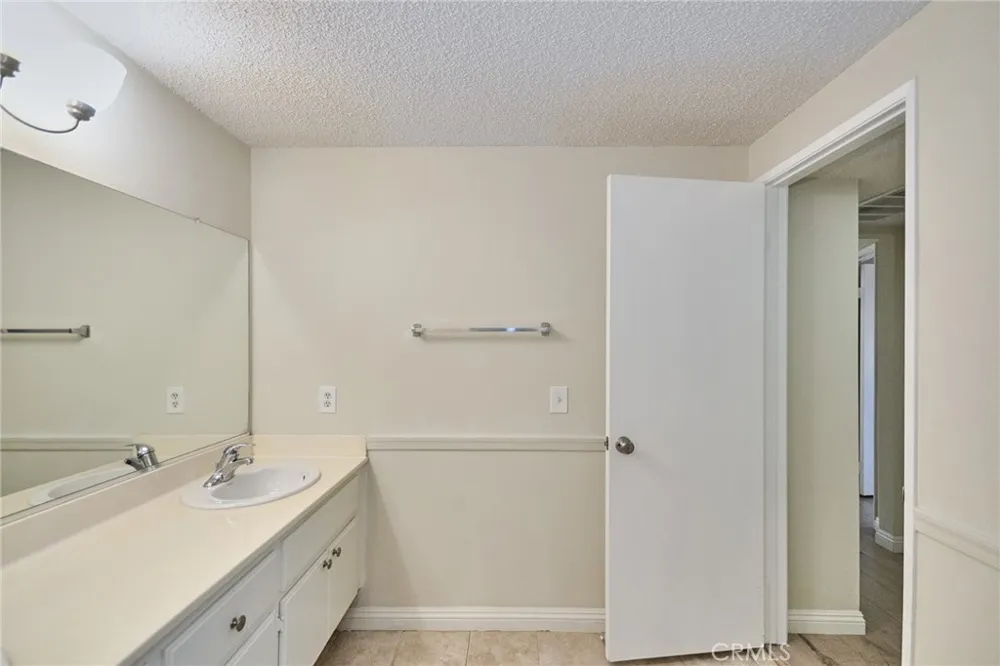 20741 Crest Ln #B Diamond Bar, CA 91789