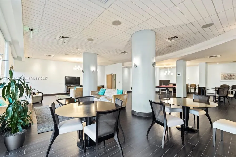 3901 S Ocean Dr #1H Hollywood, FL 33019