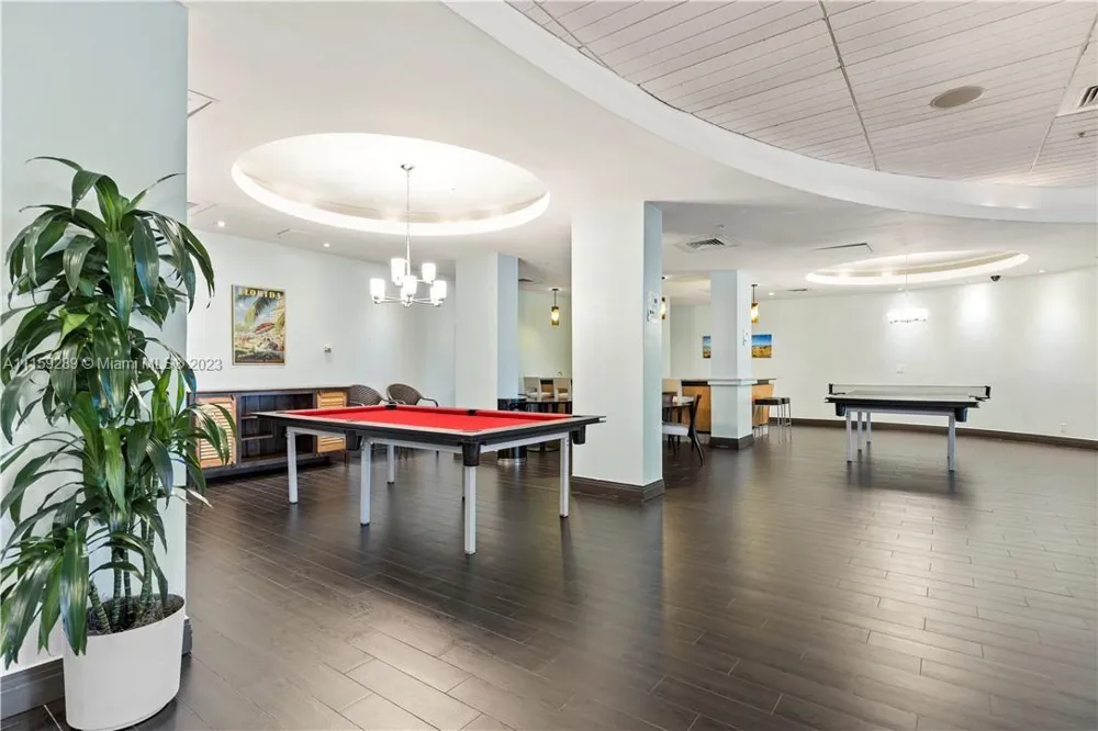 3901 S Ocean Dr #1H Hollywood, FL 33019
