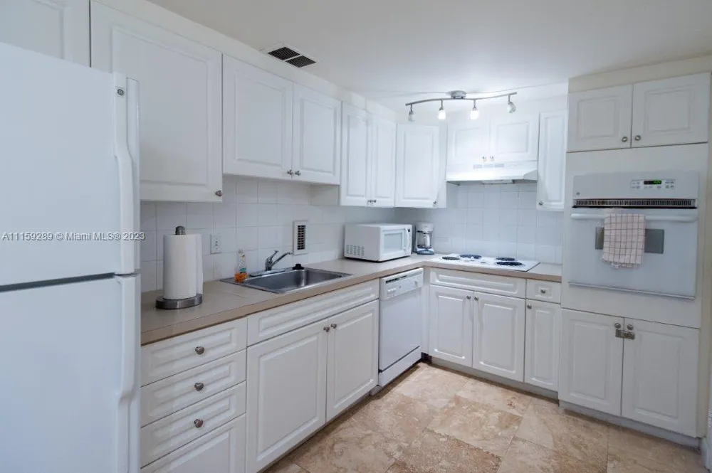 3901 S Ocean Dr #1H Hollywood, FL 33019