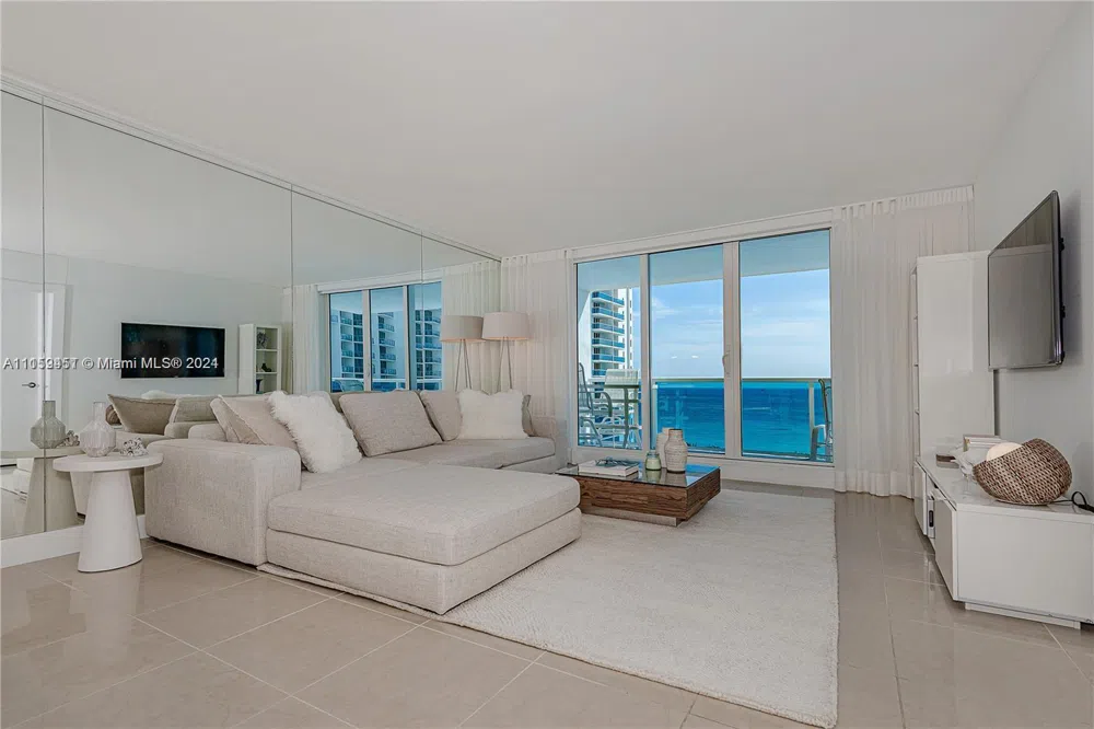 2301 Collins Ave #938 Miami Beach, FL 33139