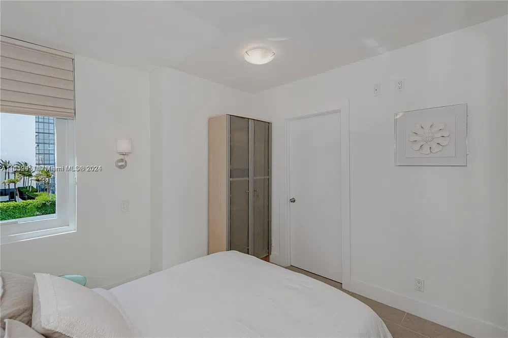 2301 Collins Ave #938 Miami Beach, FL 33139