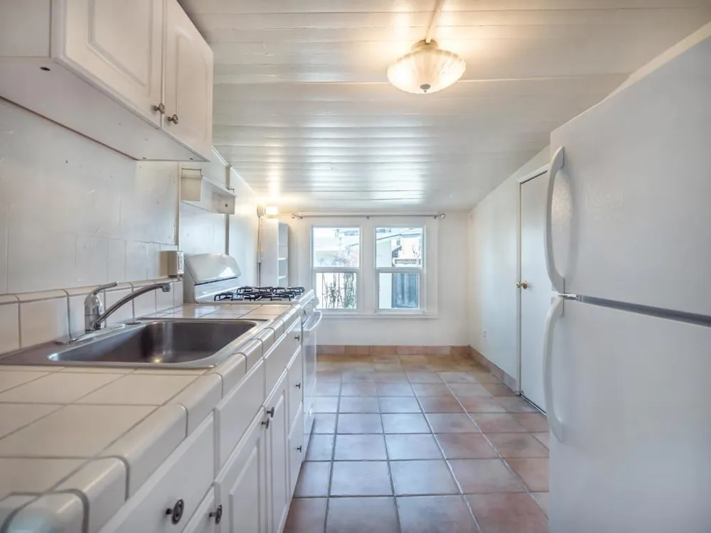 215217 Roberts Street Santa Cruz, CA 95060