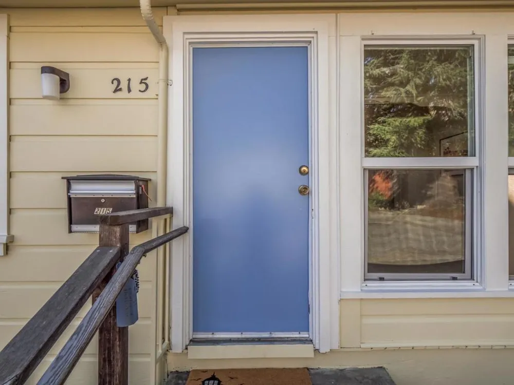 215217 Roberts Street Santa Cruz, CA 95060