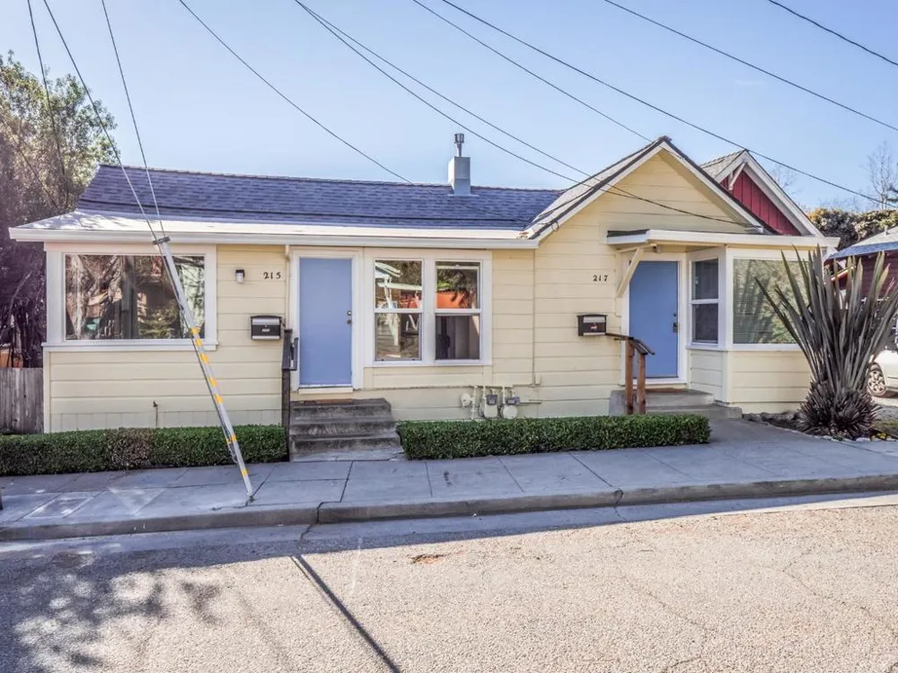 215217 Roberts Street Santa Cruz, CA 95060
