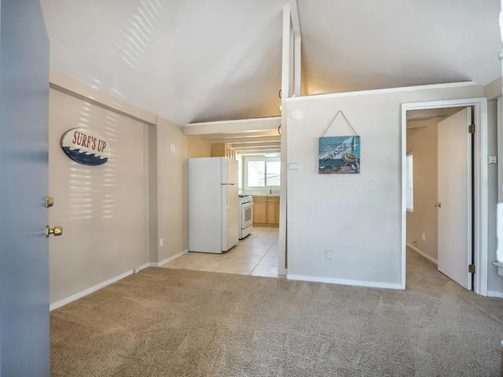 215217 Roberts Street Santa Cruz, CA 95060