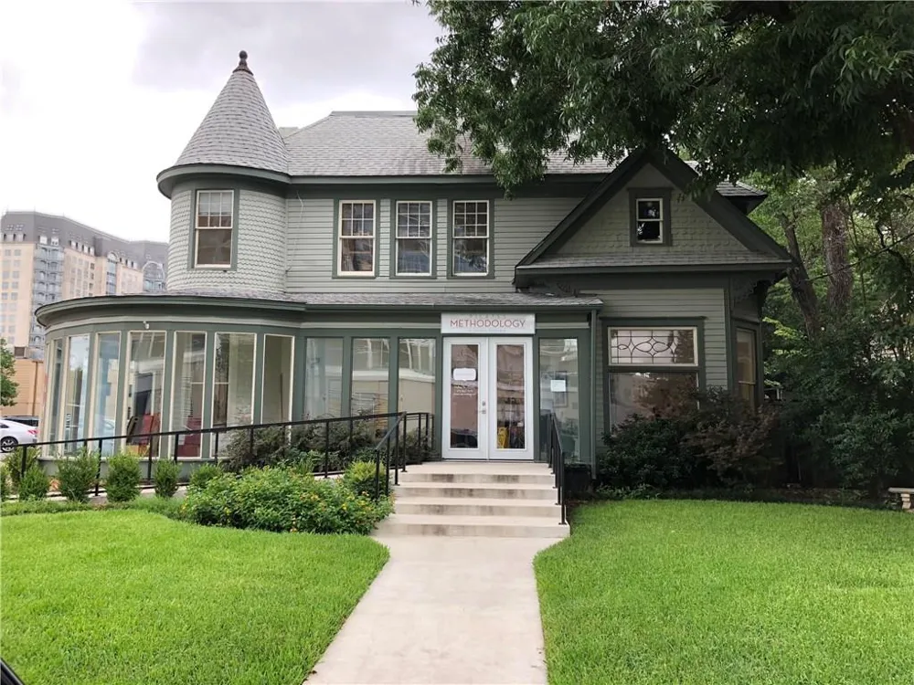 2523 Mckinney Avenue Dallas, TX 75201