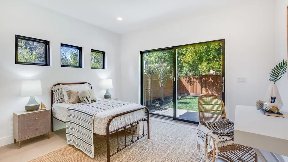 644 Georgia Avenue Palo Alto, CA 94306