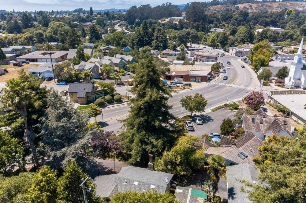 5035 Soquel Drive Soquel, CA 95073