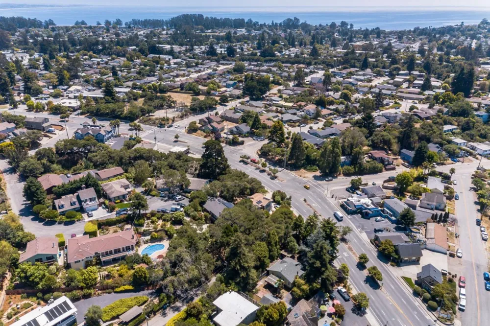 5035 Soquel Drive Soquel, CA 95073