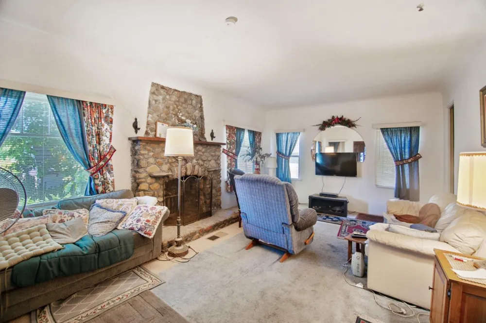 5035 Soquel Drive Soquel, CA 95073