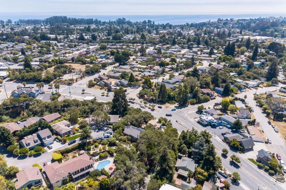 5035 Soquel Drive Soquel, CA 95073