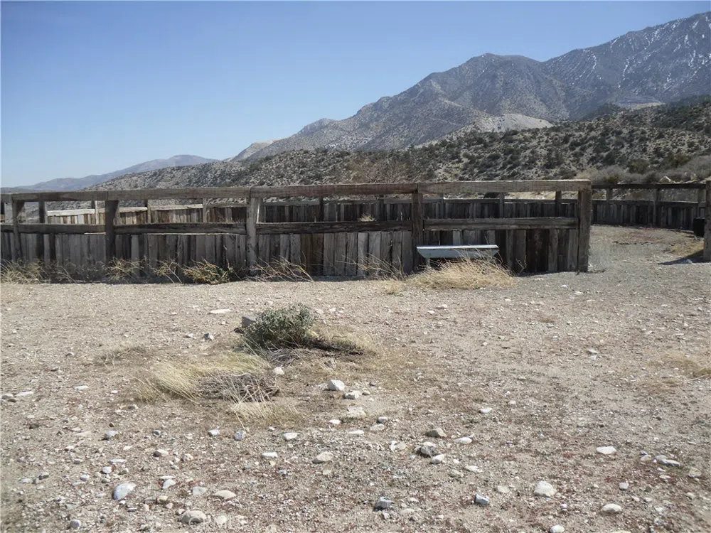 33164 Rose Amber Road Lucerne Valley, CA 92356