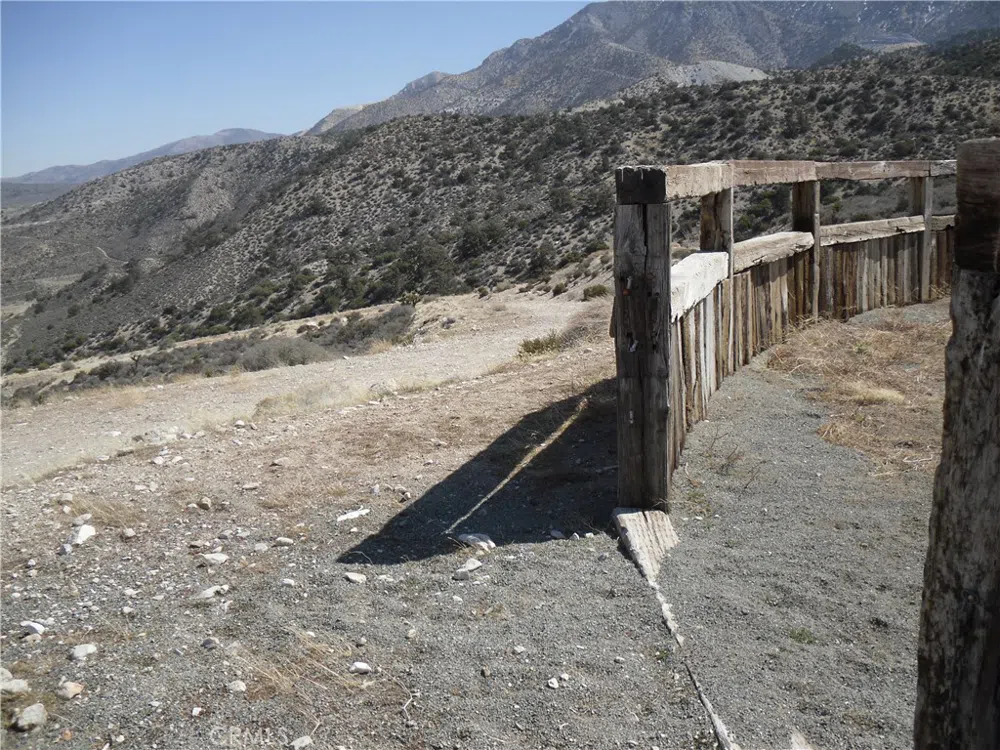 33164 Rose Amber Road Lucerne Valley, CA 92356