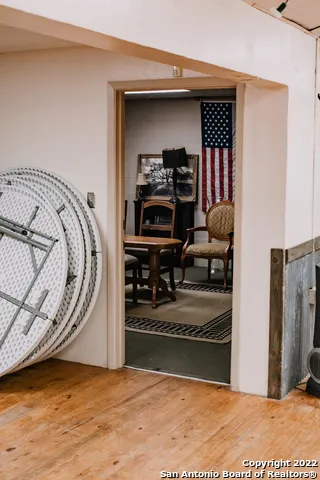 13893 US HIGHWAY 87 S Adkins, TX 78101