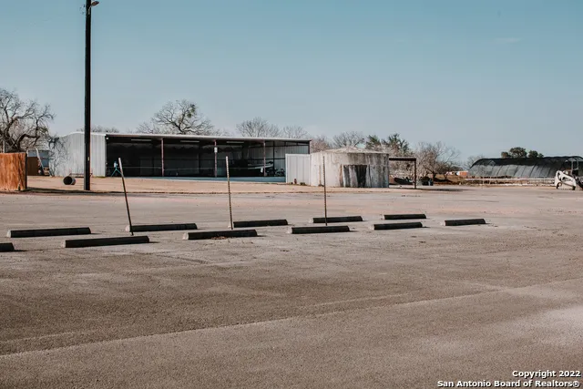 13893 US HIGHWAY 87 S Adkins, TX 78101