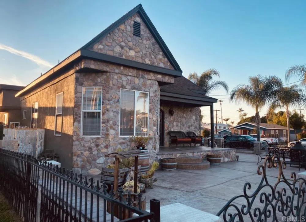 706 D AVENUE National City, CA 91950