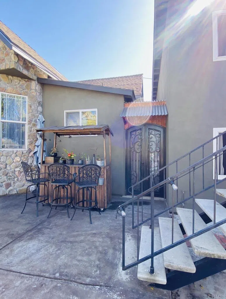 706 D AVENUE National City, CA 91950