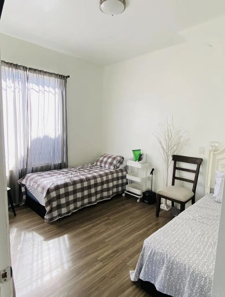 706 D AVENUE National City, CA 91950