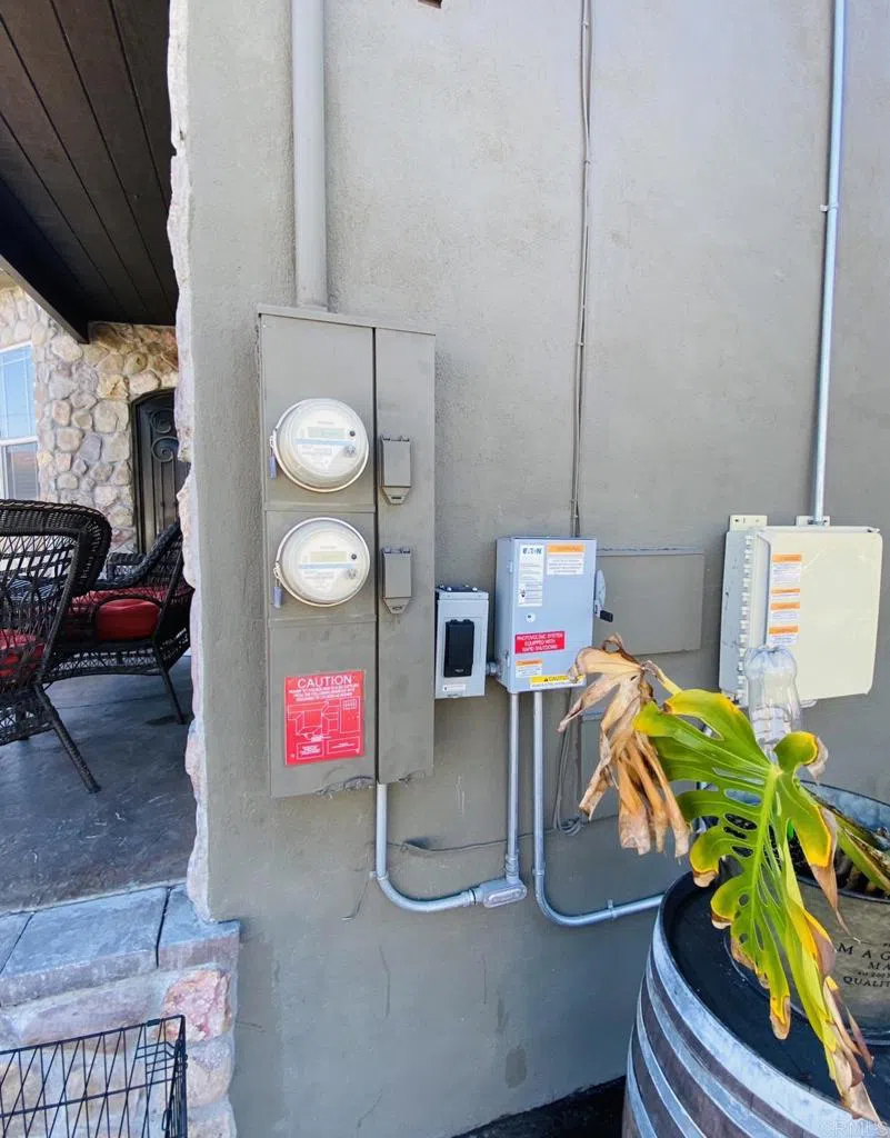 706 D AVENUE National City, CA 91950