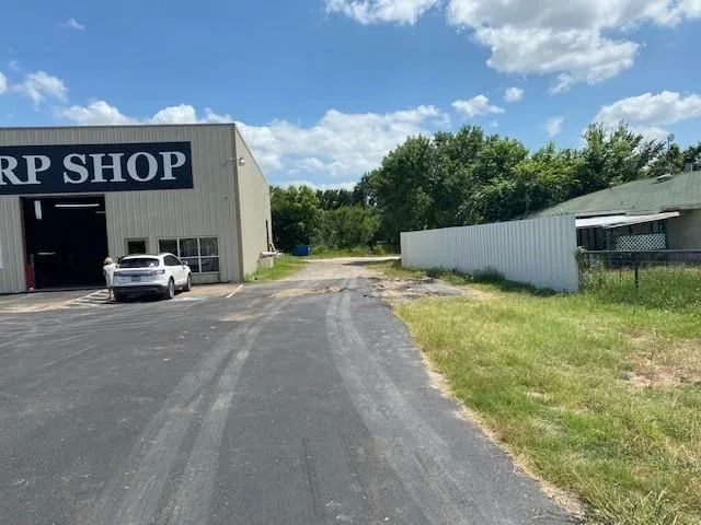4728 E Highway 67 Alvarado, TX 76009