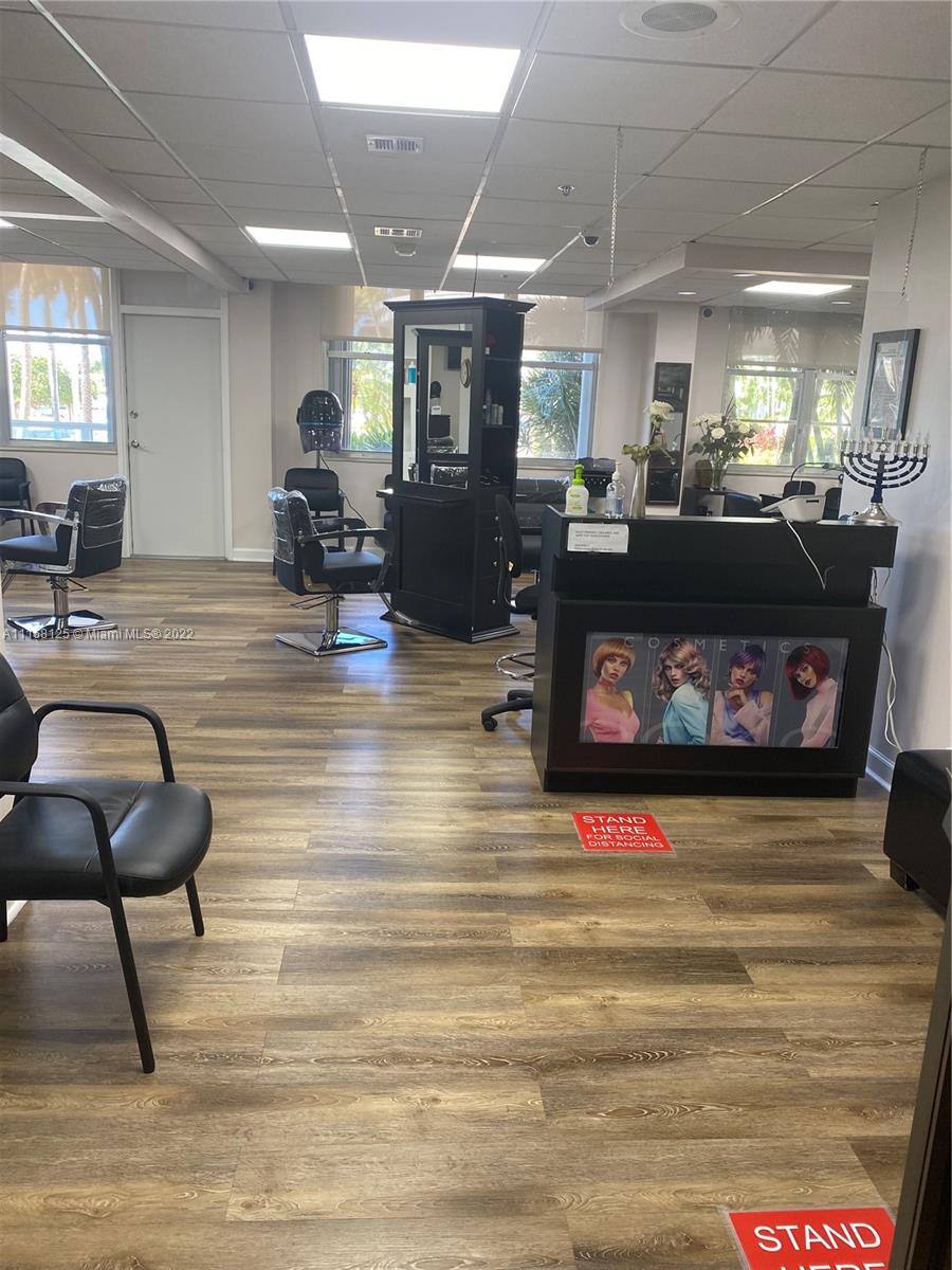 5161 Collins Ave #914 Miami Beach, FL 33140