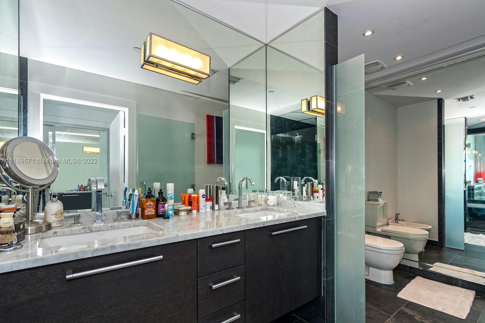 900 Biscayne Blvd #2006 Miami, FL 33132