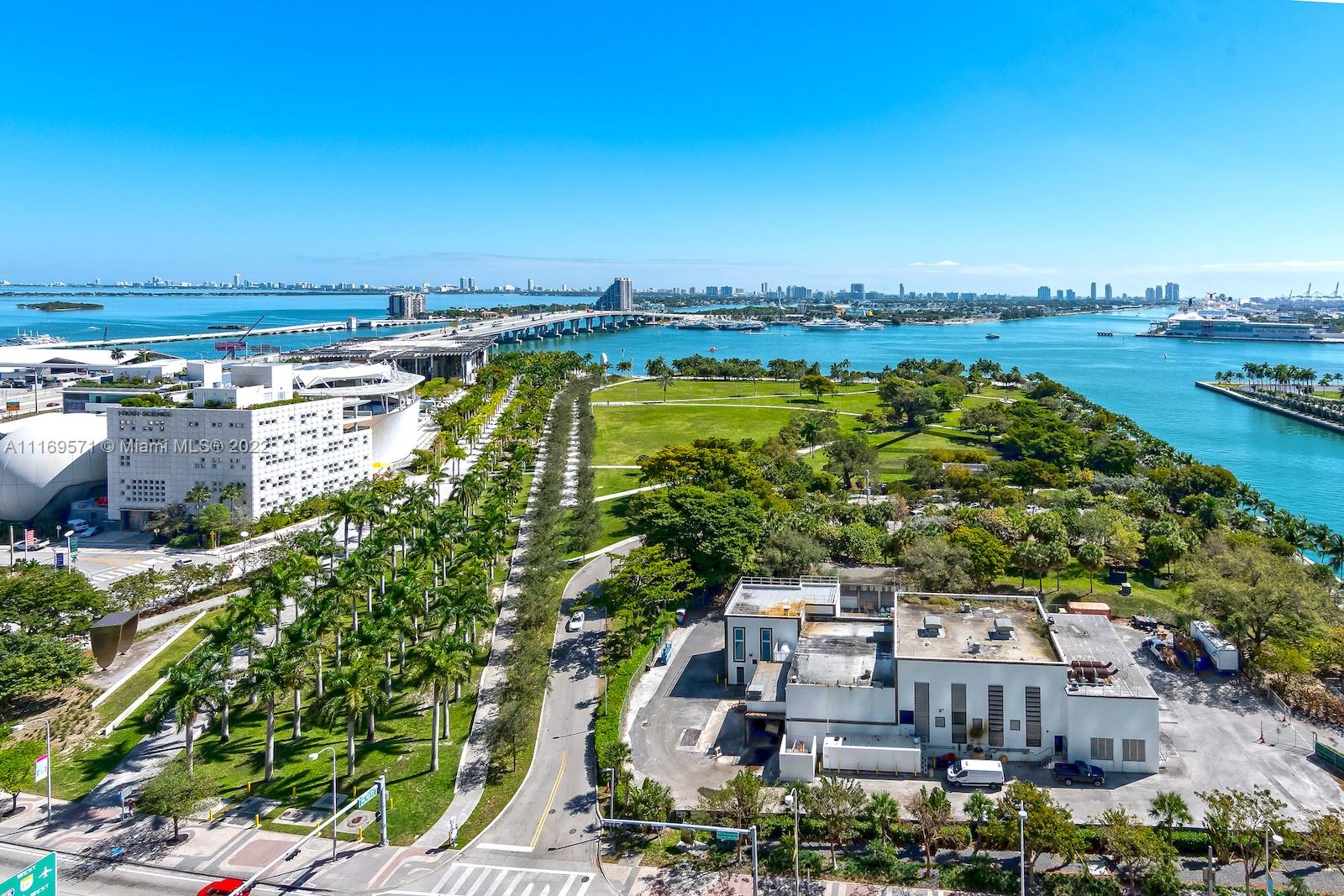 900 Biscayne Blvd #2006 Miami, FL 33132