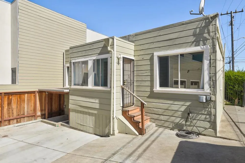 598 Crocker Avenue Daly City, CA 94014