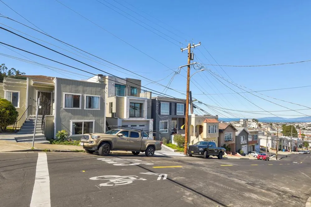 598 Crocker Avenue Daly City, CA 94014