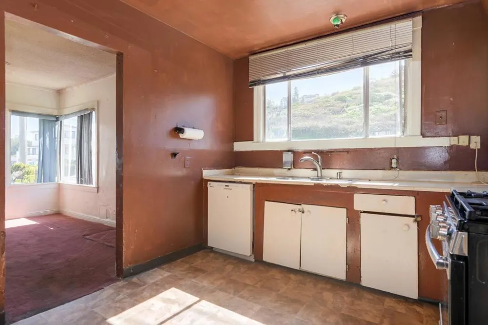 598 Crocker Avenue Daly City, CA 94014