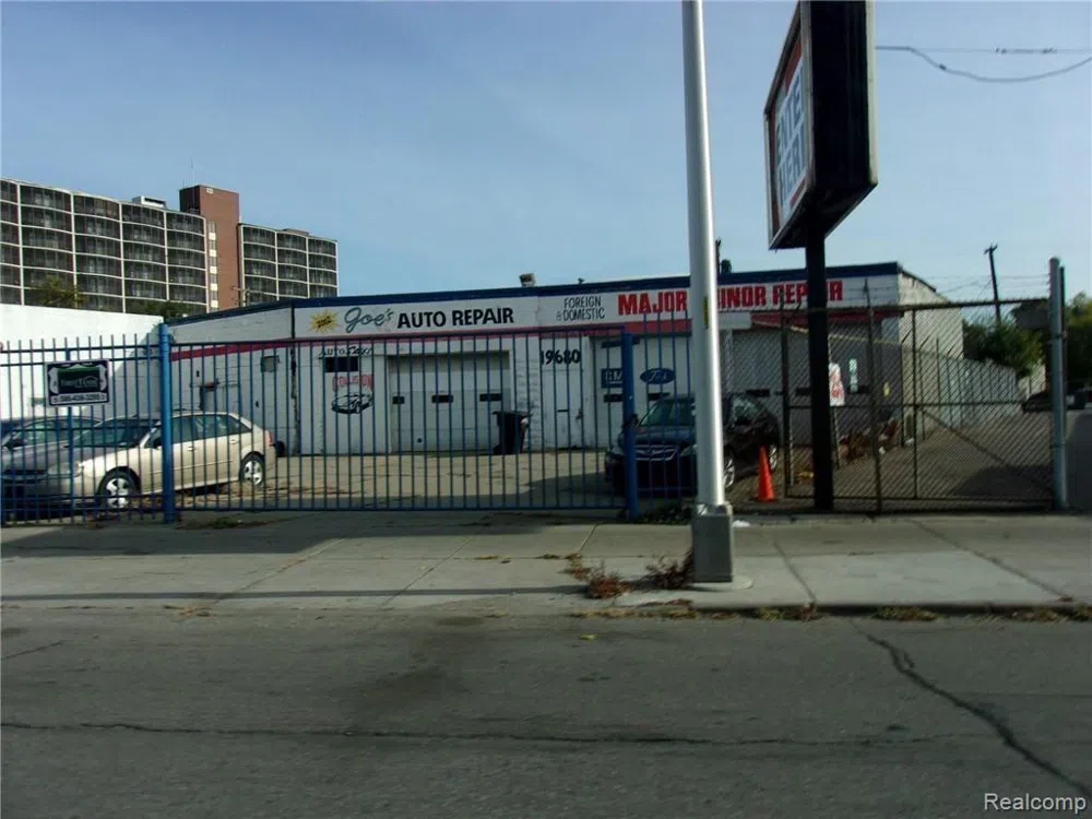 19700 WOODWARD AVENUE Detroit City, MI 48203