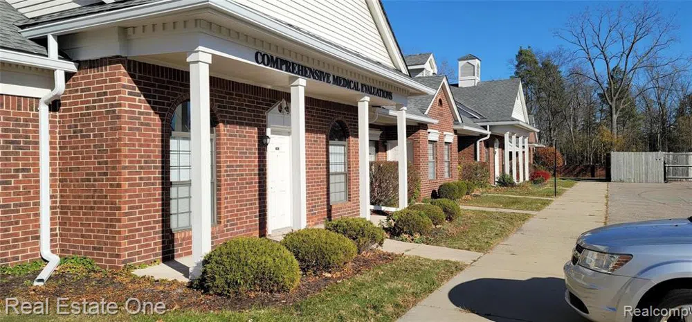 24380 ORCHARD LAKE RD STE 104-114 Farmington Hills City, MI 48336