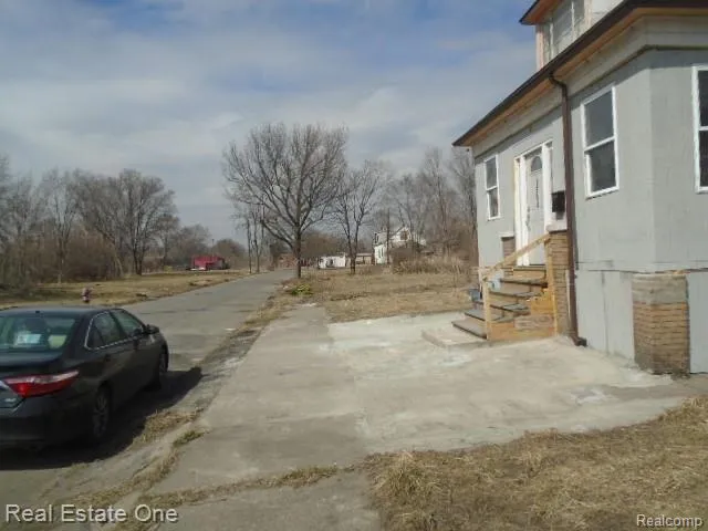 13498 HEALY Detroit City, MI 48212
