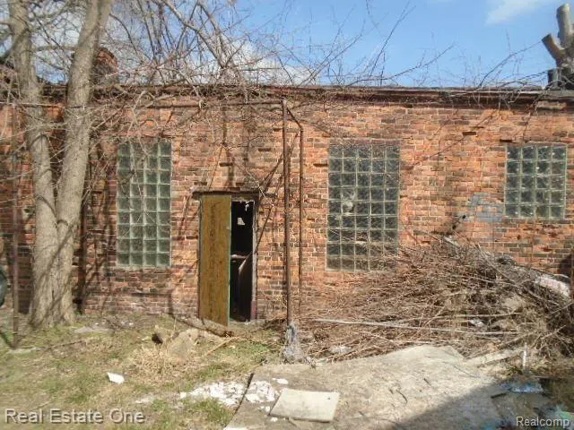 13498 HEALY Detroit City, MI 48212