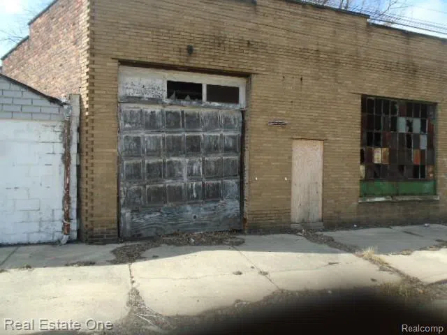 13498 HEALY Detroit City, MI 48212