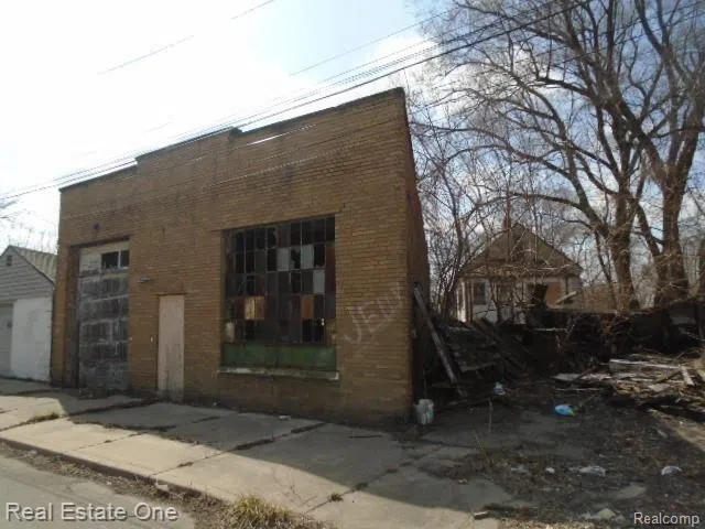13498 HEALY Detroit City, MI 48212