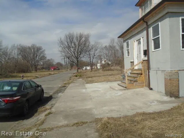 13498 HEALY Detroit City, MI 48212