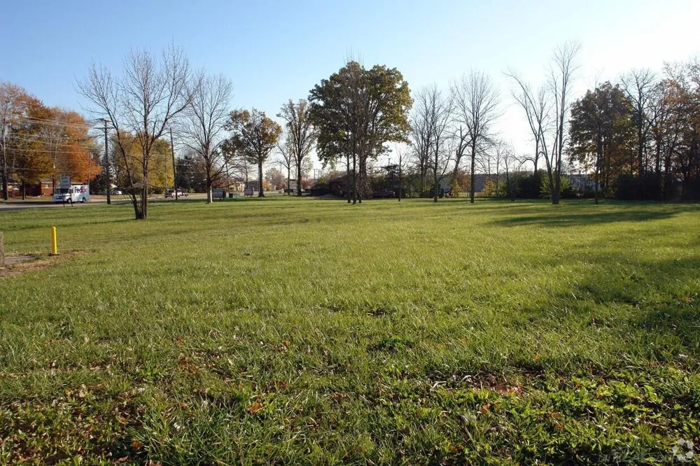 13 Mile Road Roseville City, MI 48066